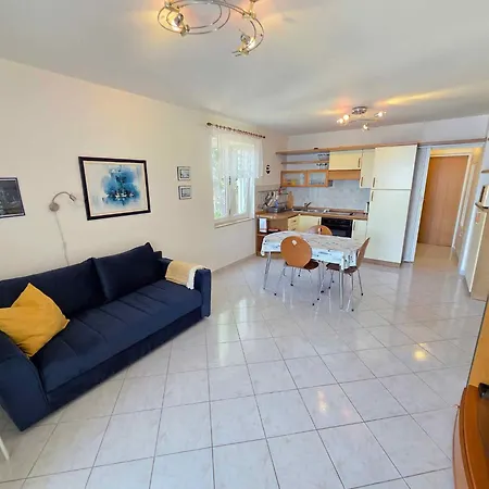 Apartment In 15493 Novi Vinodolski