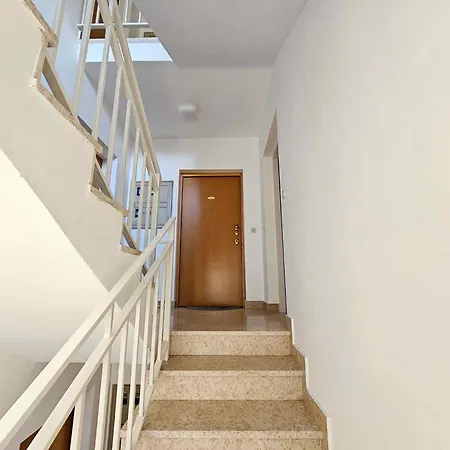In 15493 Apartman *