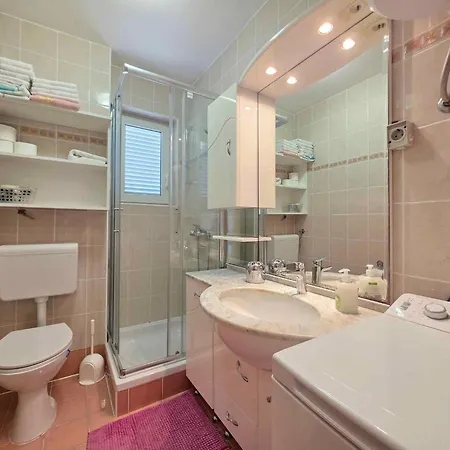 In 15493 Apartman